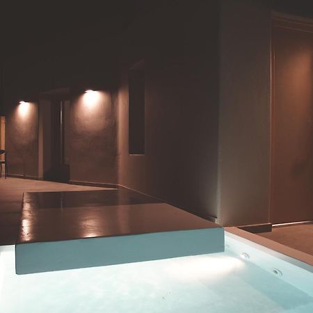 Black Diamond Suites (Adults Only) Akrotírion Eksteriør bilde