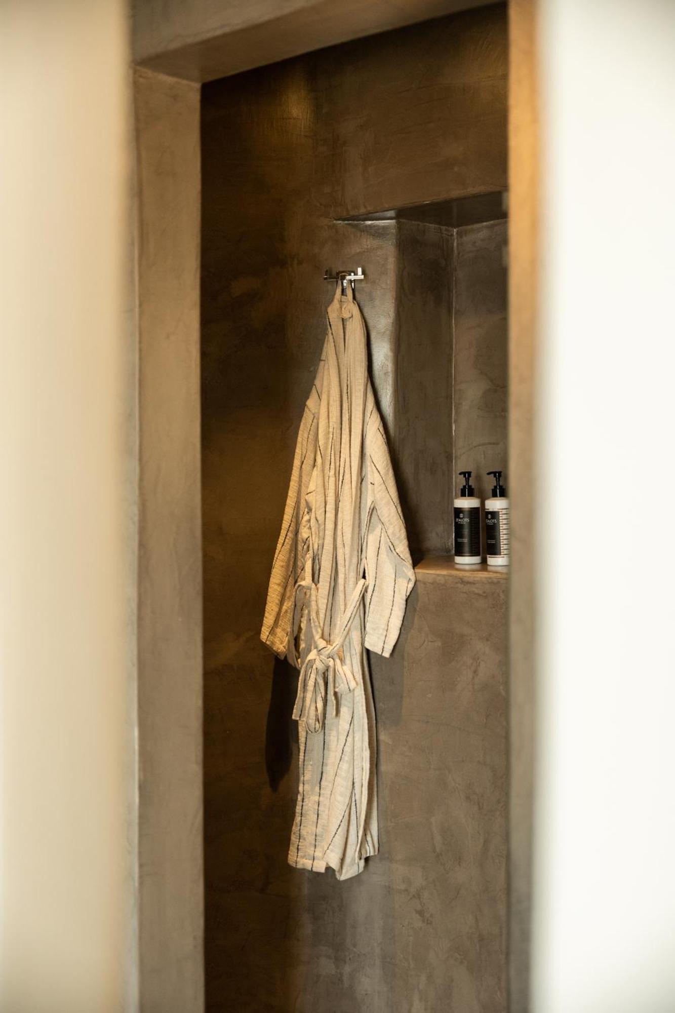 Black Diamond Suites (Adults Only) Akrotírion Eksteriør bilde